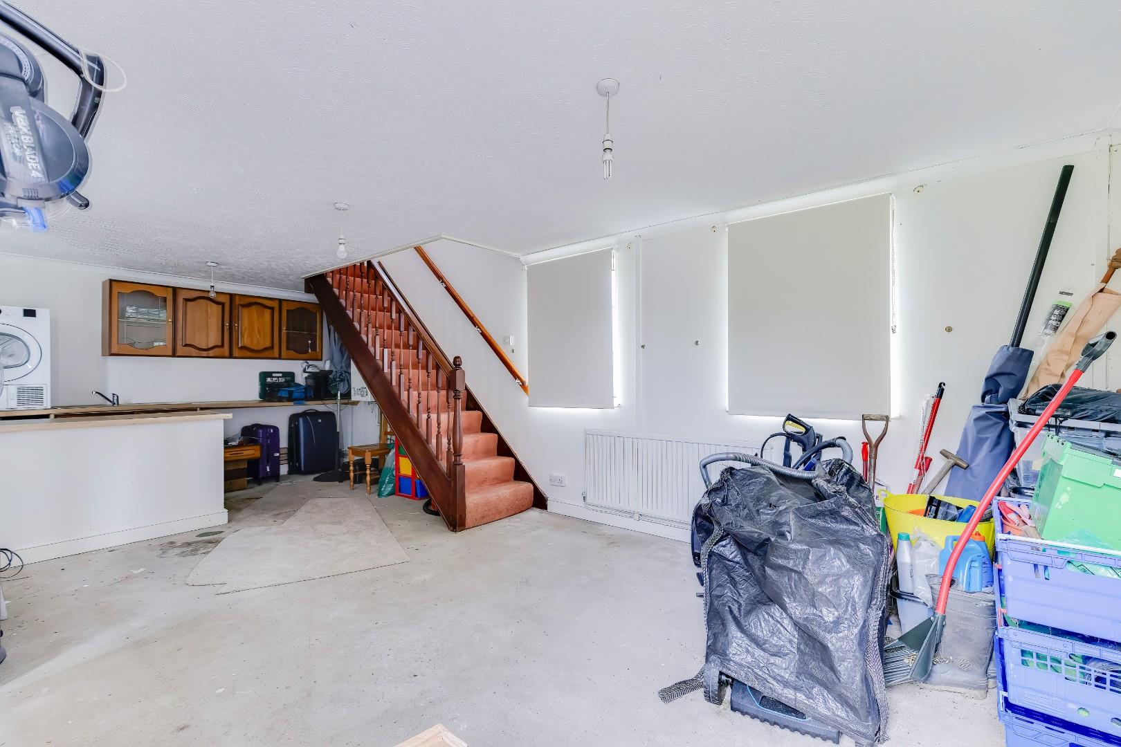 The Common, Bryncethin, Bridgend, CF32 9TA